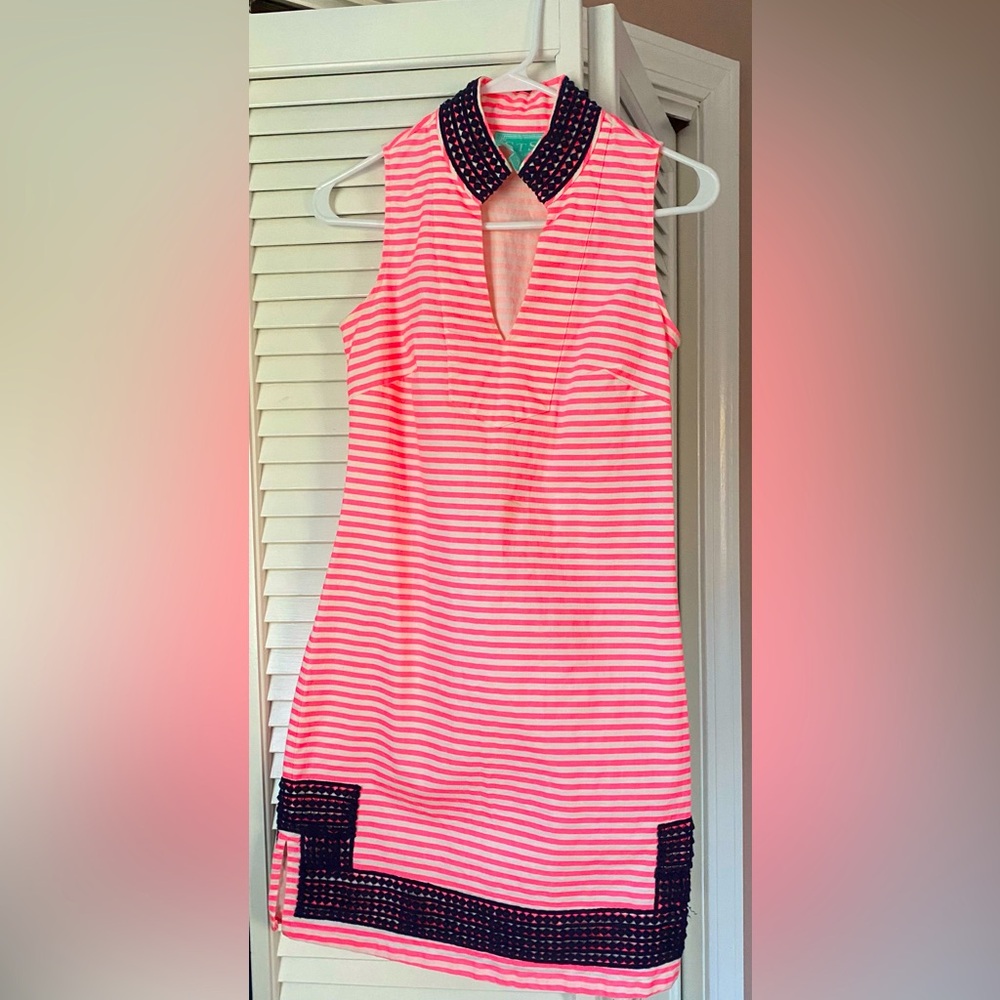Sail to Sable Classic tunic. Bright pink with navy stitching